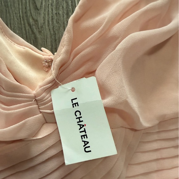 BNWT Le Chateau Dress - Picture 9 of 9